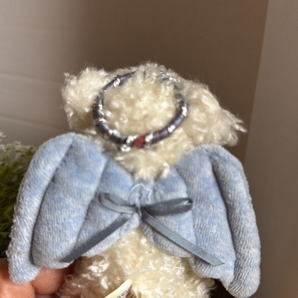 Boyds Bear Angel Iil Haley NWT 1988 - 2006
white bears with blue wings and halo - Picture 2 of 6